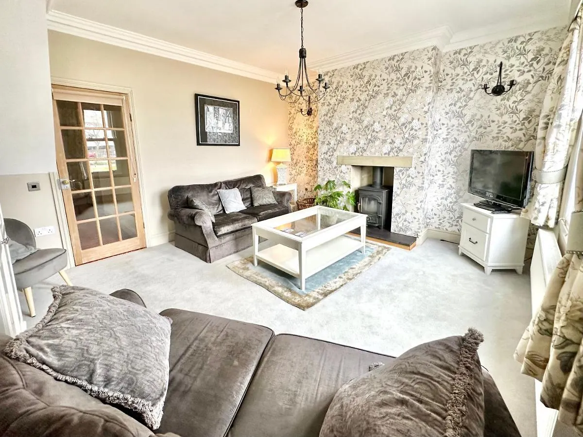 Riverside House - With Parking York Vakantiehuis