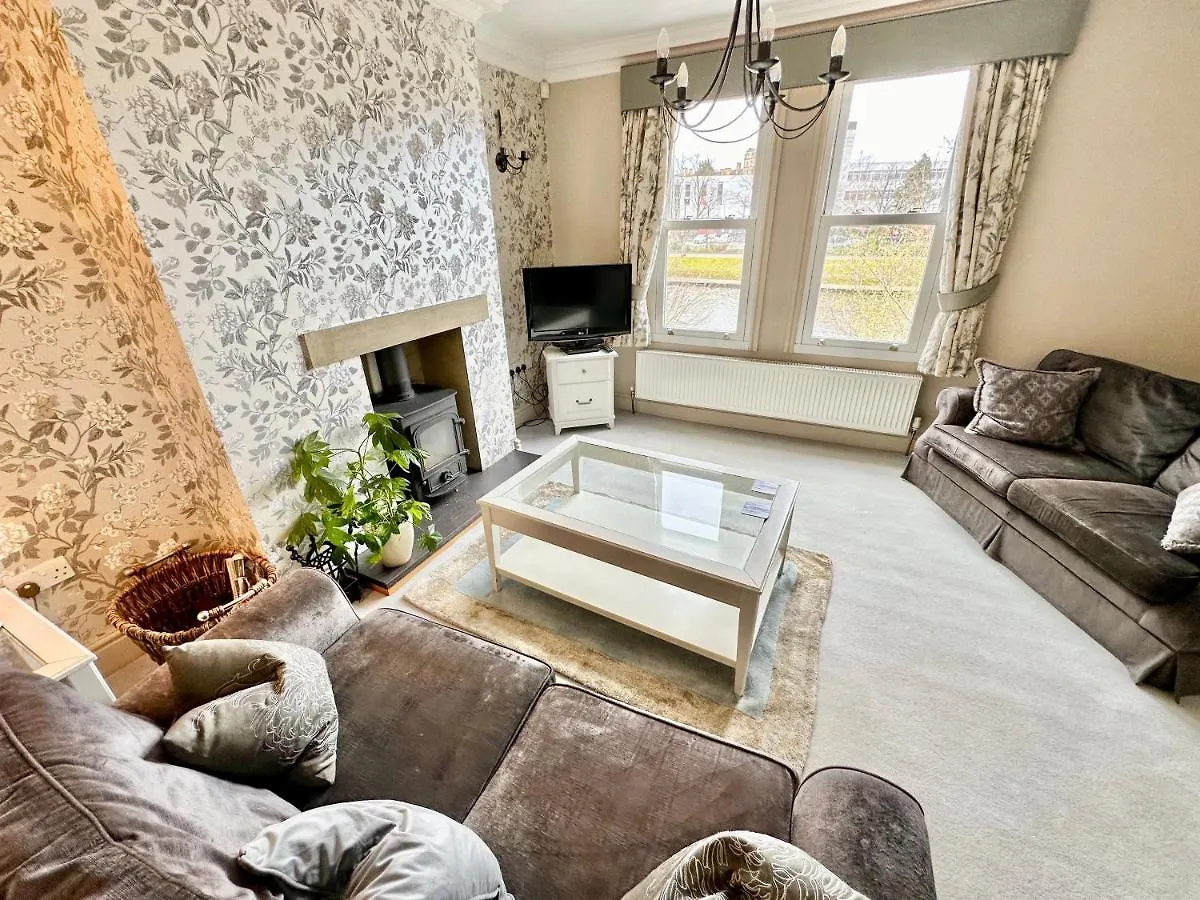 Vakantiehuis Riverside House - With Parking York